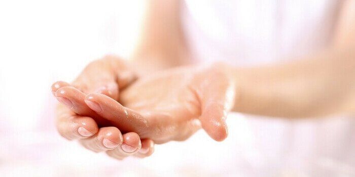 Ce uleiuri cosmetice sa folosim impotriva imbatranirii pielii? 1