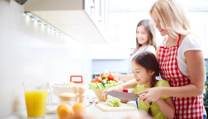 Cum determinam copiii sa manance sanatos?