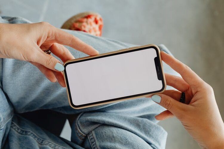 De ce merita sa apelezi la o agentie de amanet cand cauti telefoane la preturi mici