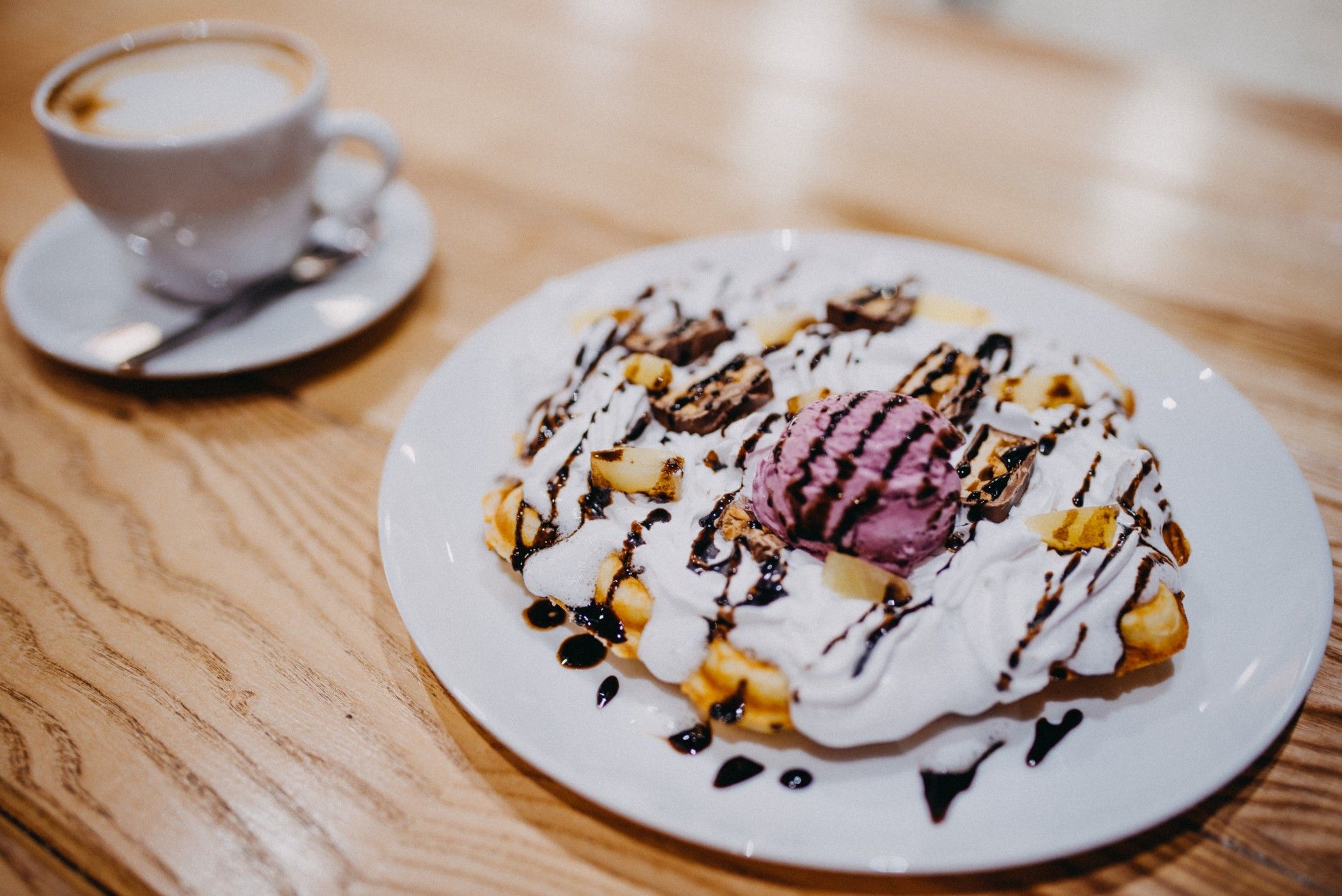 Cafea si deserturi simple