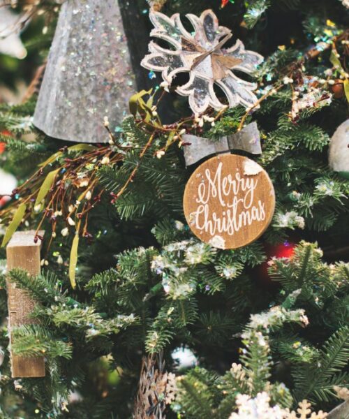 8 Sfaturi pentru decorarea pomului de Craciun