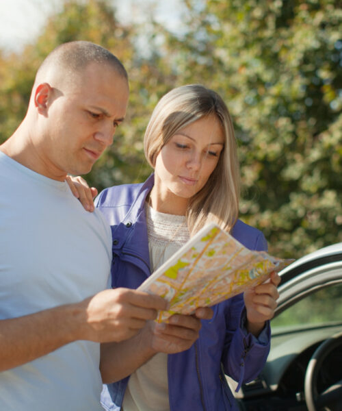 Cum poti explora capitala cu o masina inchiriata?