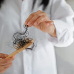 Sfaturi si remedii naturale pentru a combate caderea parului 1