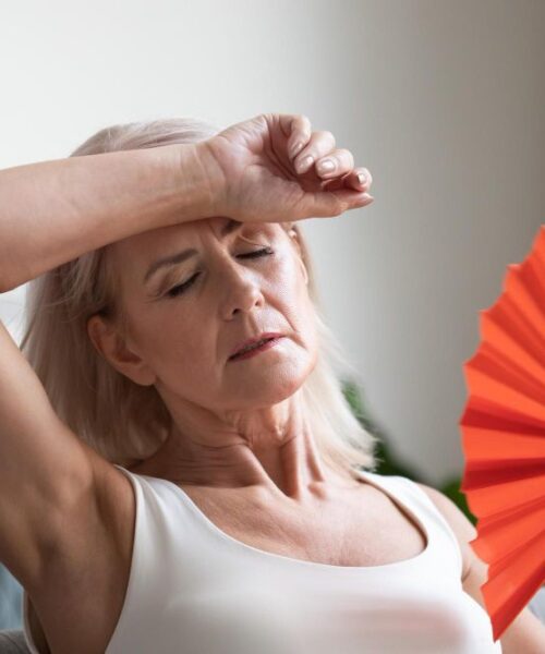 7 remedii naturale pentru a atenua simptomele menopauzei