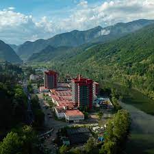 Căciulata – Relaxare și Sănătate în Stațiunea Balneară de pe Valea Oltului