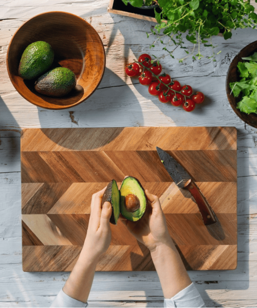 Eleganță naturală: Cum să alegi platourile din lemn perfecte pentru servirea aperitivelor