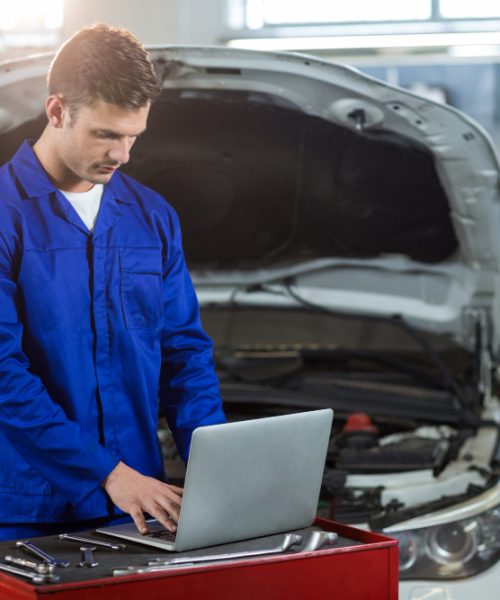 Ce înseamnă un cardan cu dublă articulație și unde se folosește?